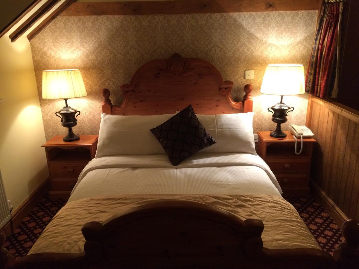 Bridport Arms Hotel ウェスト・ベイ エクステリア 写真
