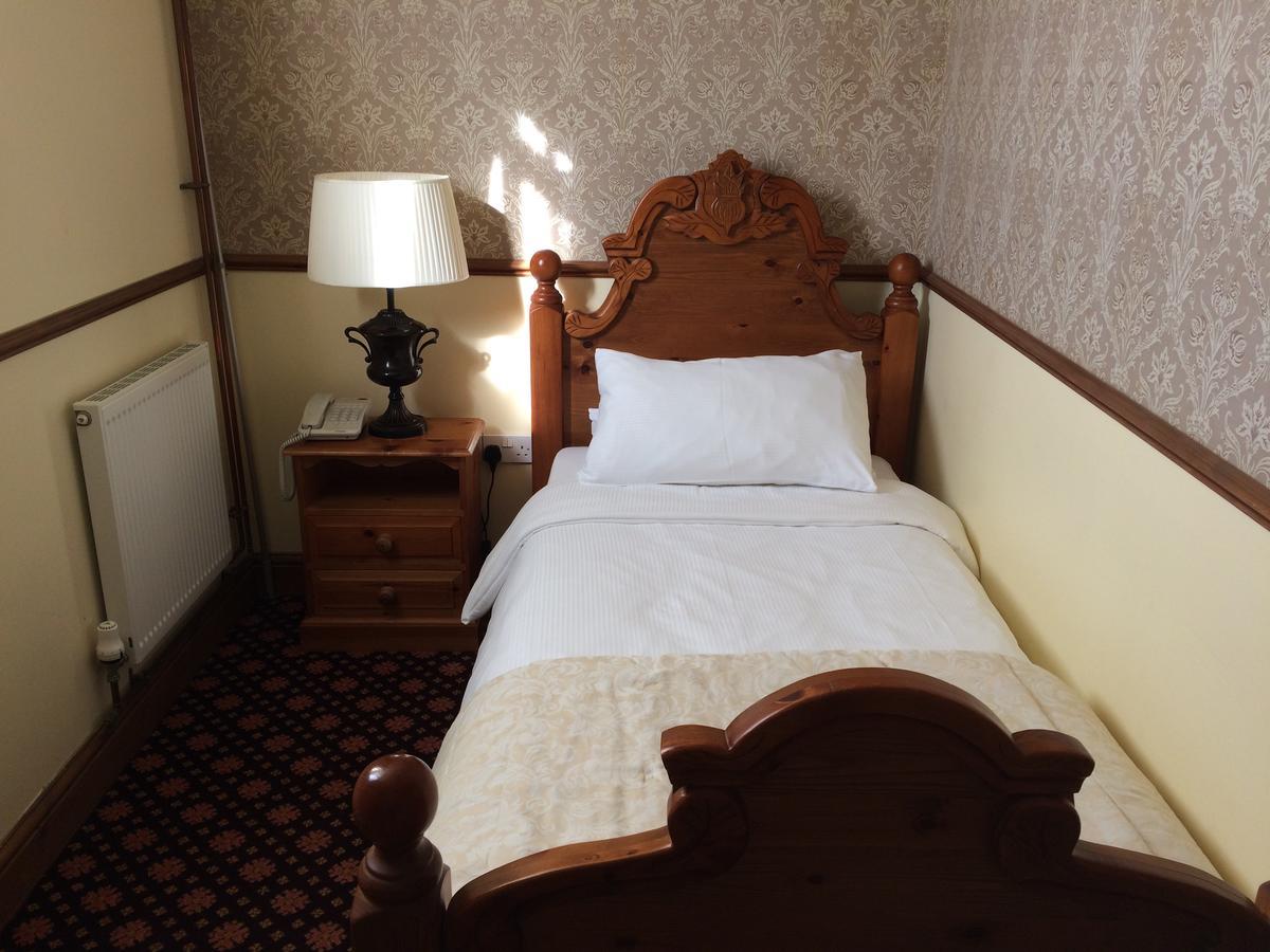 Bridport Arms Hotel ウェスト・ベイ エクステリア 写真